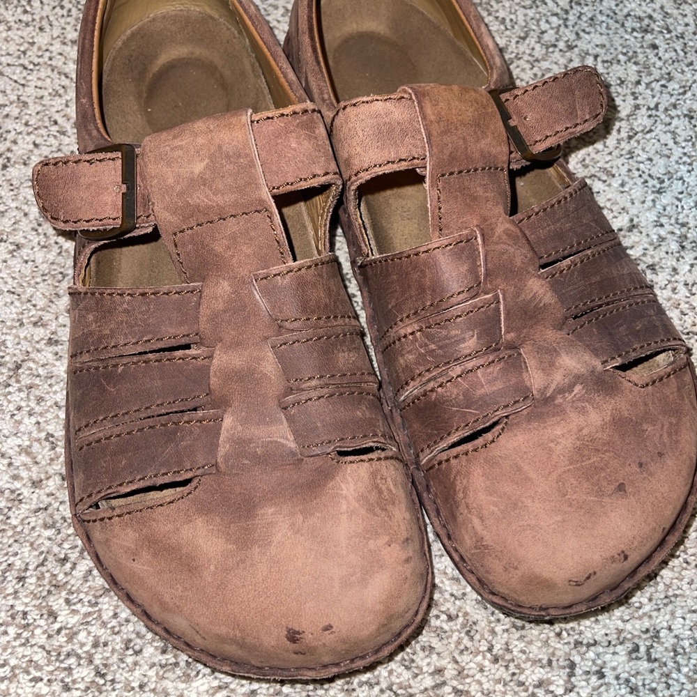 EUC Birkenstock Fisherman Sandals - ladies size 11